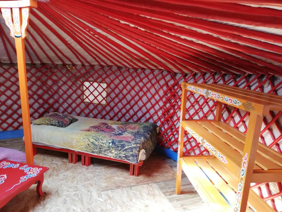 Yourte mongole véritable Montcaret Esterno foto